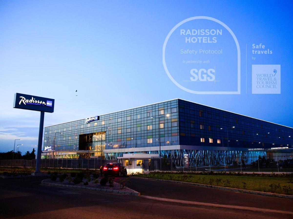 Radisson Blu Hotel, Abidjan Airport Exterior photo