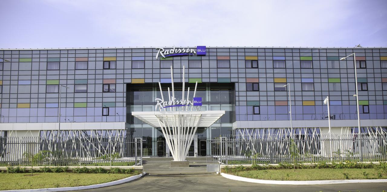Radisson Blu Hotel, Abidjan Airport Exterior photo