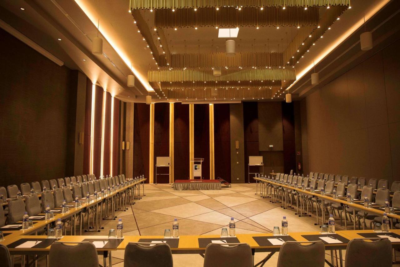 Radisson Blu Hotel, Abidjan Airport Exterior photo